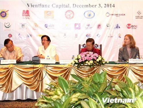 4-12-2014-Lao-VN