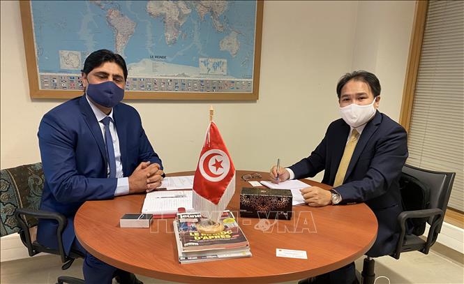 Tunisia 031221
