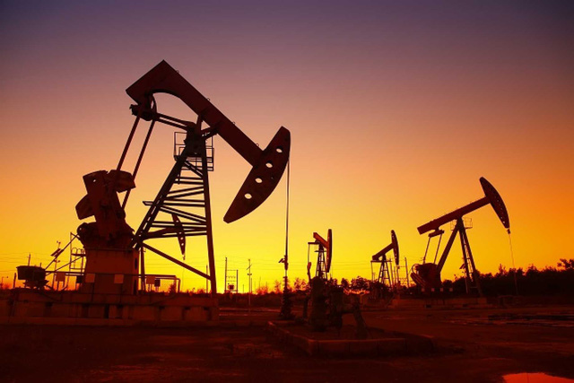 crude oil 2 1 15898568889141437674255