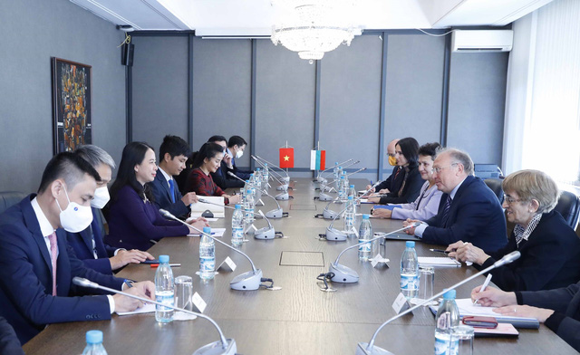 pho chu tich nuoc vo thi anh xuan gap bo truong ngoai giao bulgaria stetlan stoev 2 16353293704301894200292