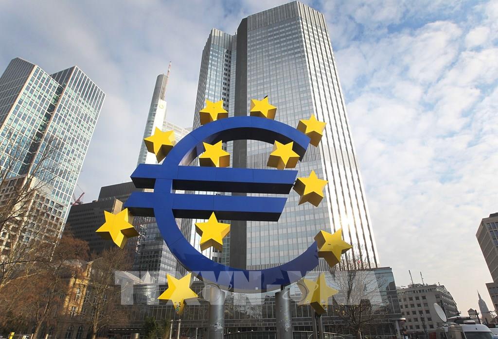 lam phat tai eurozone truot xa muc muc tieu