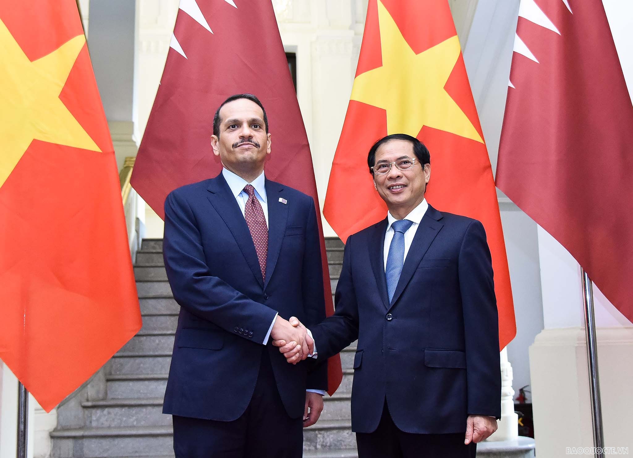 bo truong ngoai giao bui thanh son don va hoi dam voi pho thu tuong bo truong ngoai giao qatar 1