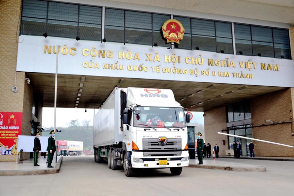 thong quan hang xuat khau qua cua khau kim thanh lao cai anh quoc hong