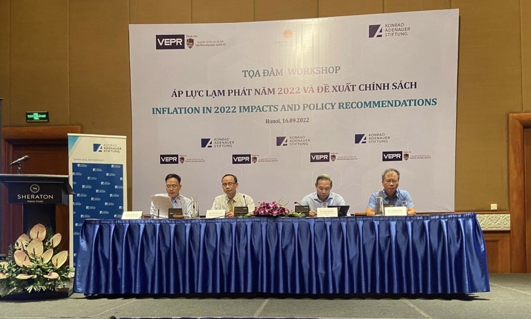 ap luc lam phat nam 2022