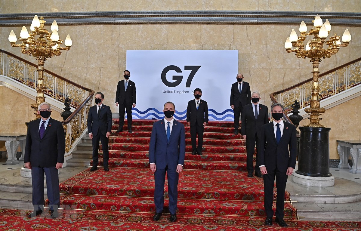 g7