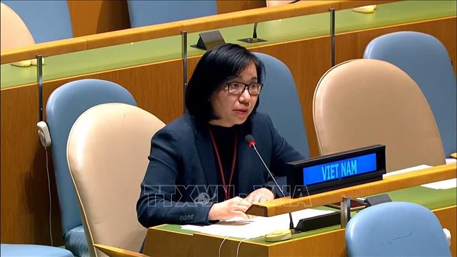 nguyen phuong tra 211022