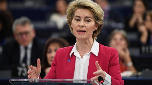 ursula von der leyen2510
