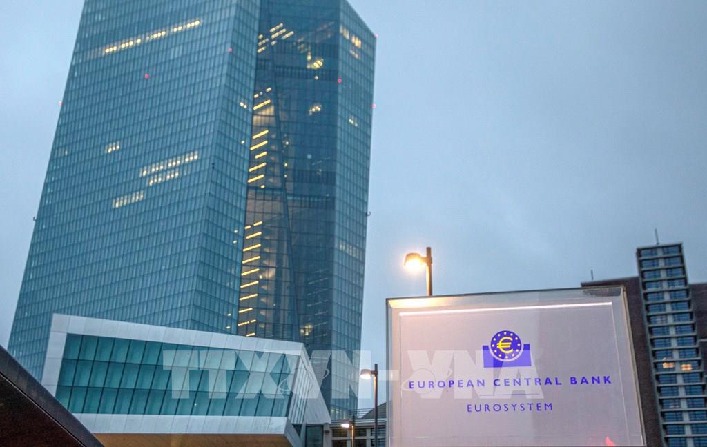 112909 chu tich ecb danh gia lai suat cua eurozone da cham dinh
