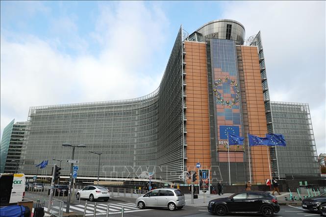 2204 EU