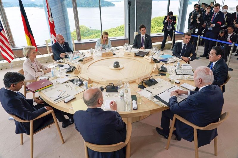 G7