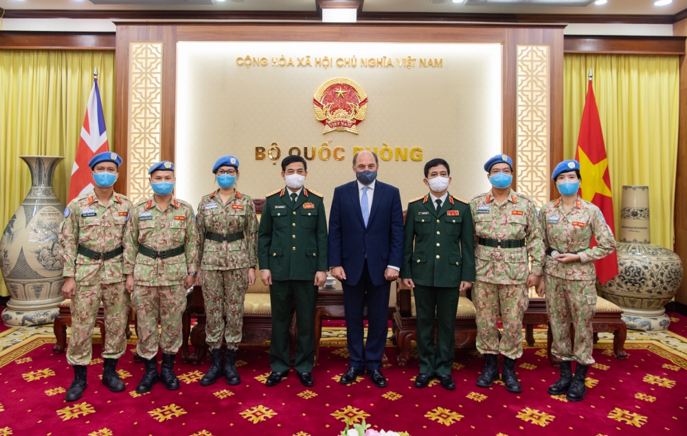 vn anh hop tac quoc phong