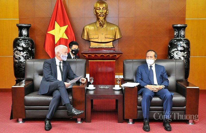 thuy si giup do sme vn