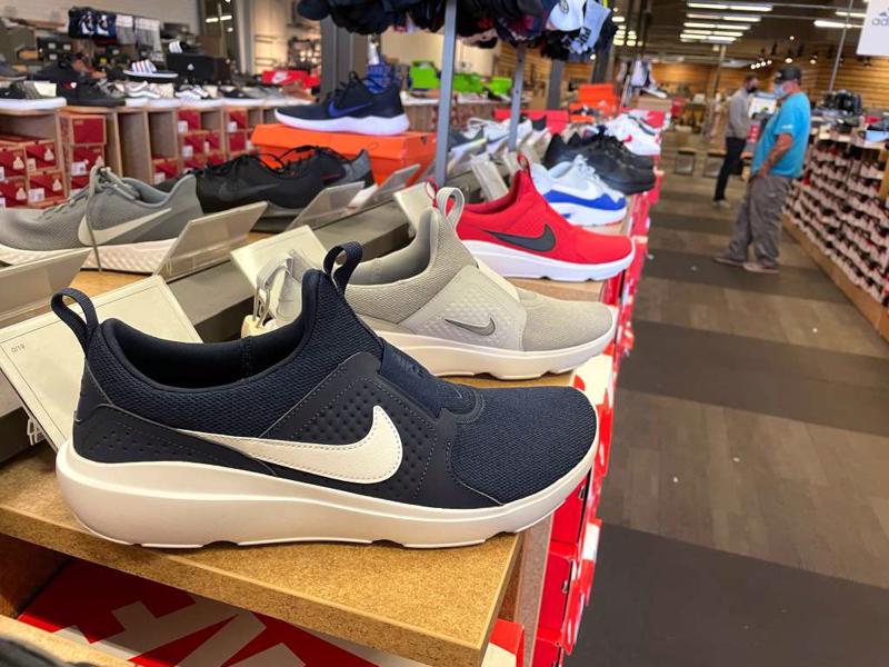 chuoi cung ung nike