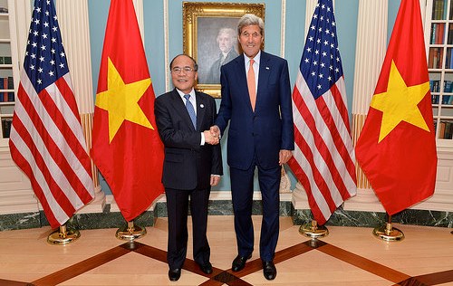 Kerry-NguyenSinhHung