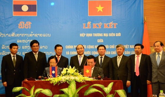 sign-VN-Lao