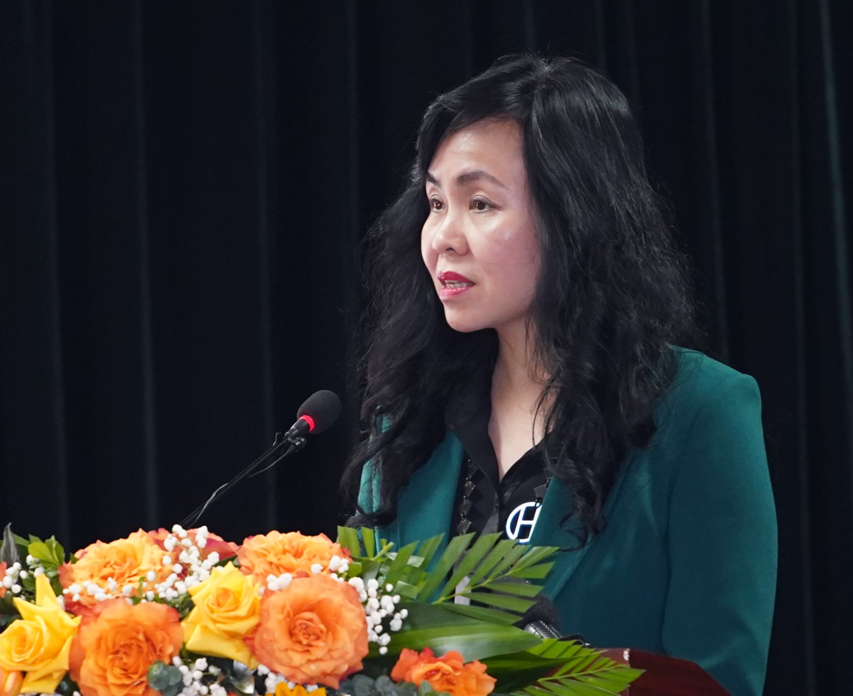 ba le hoang oanh