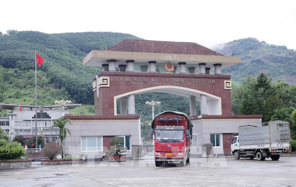 thuong mai xuyen bien gioi