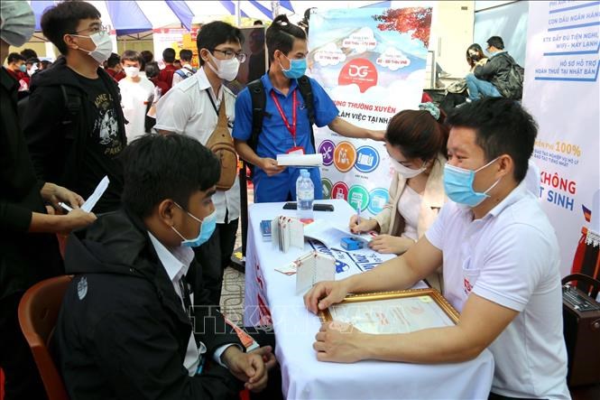 vna potal ra quan chuong trinh tiep suc nguoi lao dong va san giao dich viec lam nam 2022 stand 20230203072437