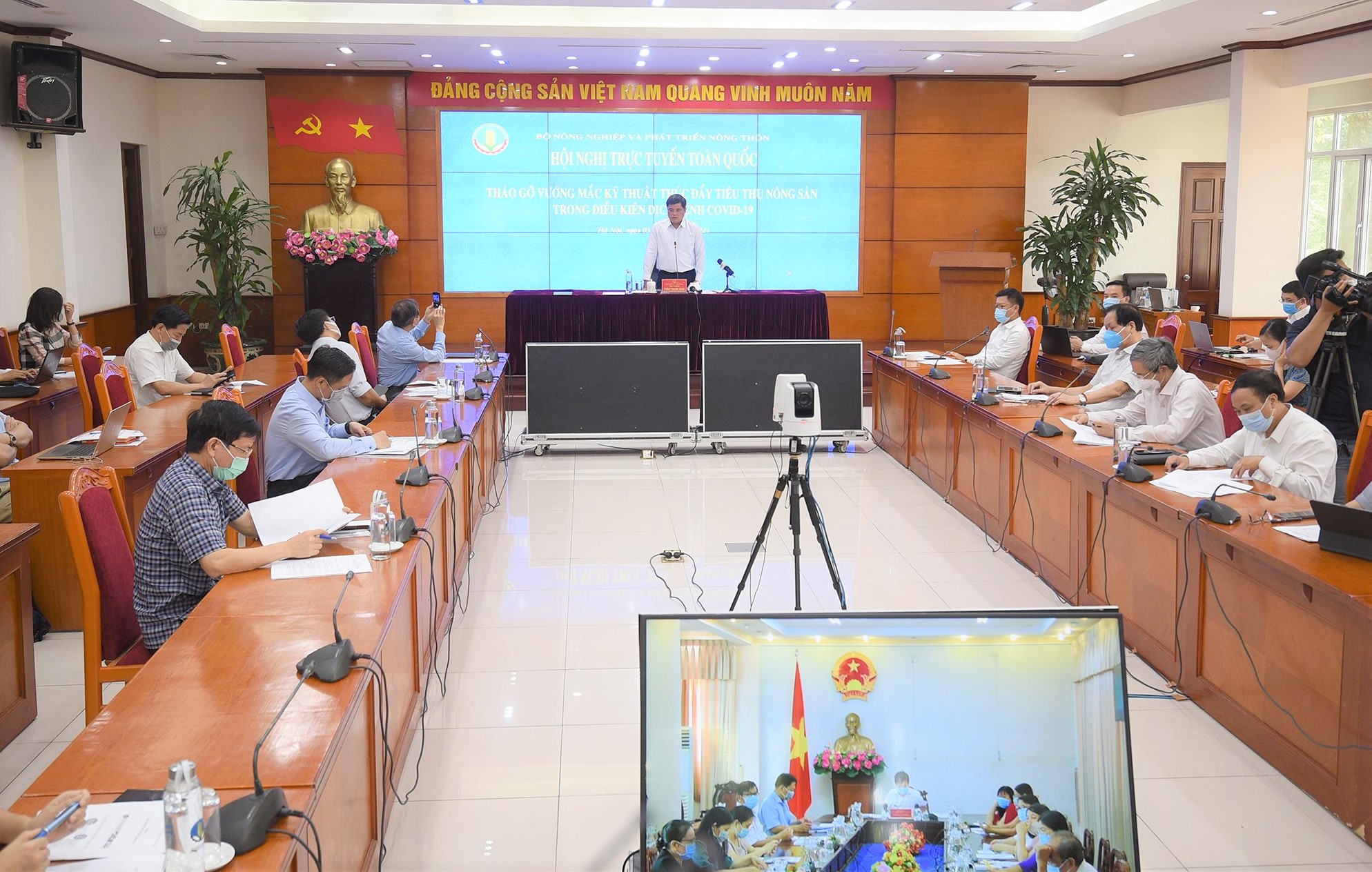 Thao go vuong mac ky thuat đe thuc đay tieu thu nong san