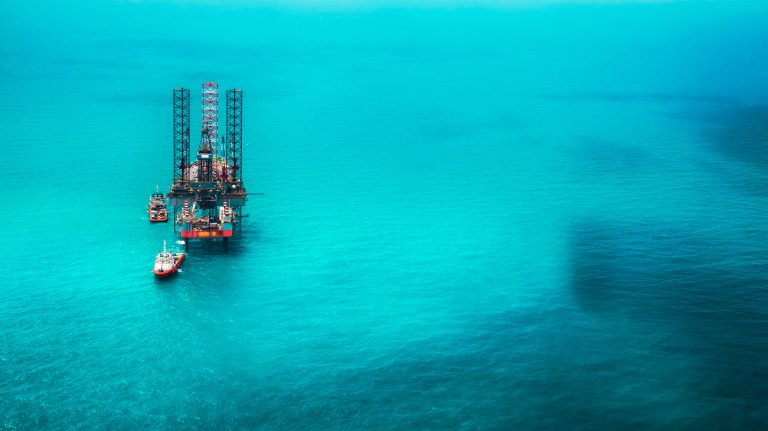 oilrig 768x431