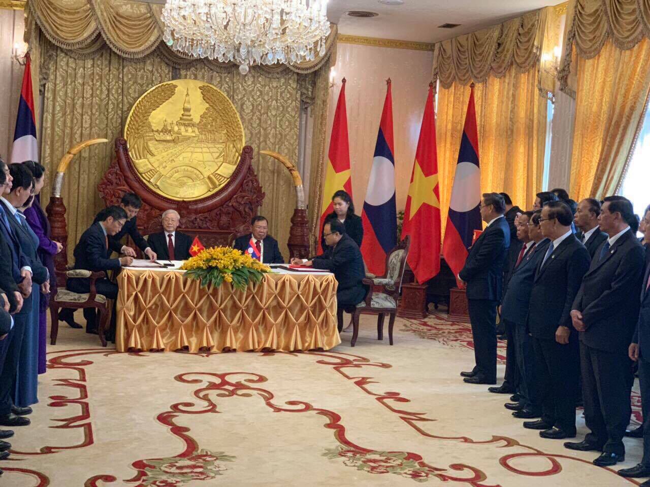 VietNamLao2502