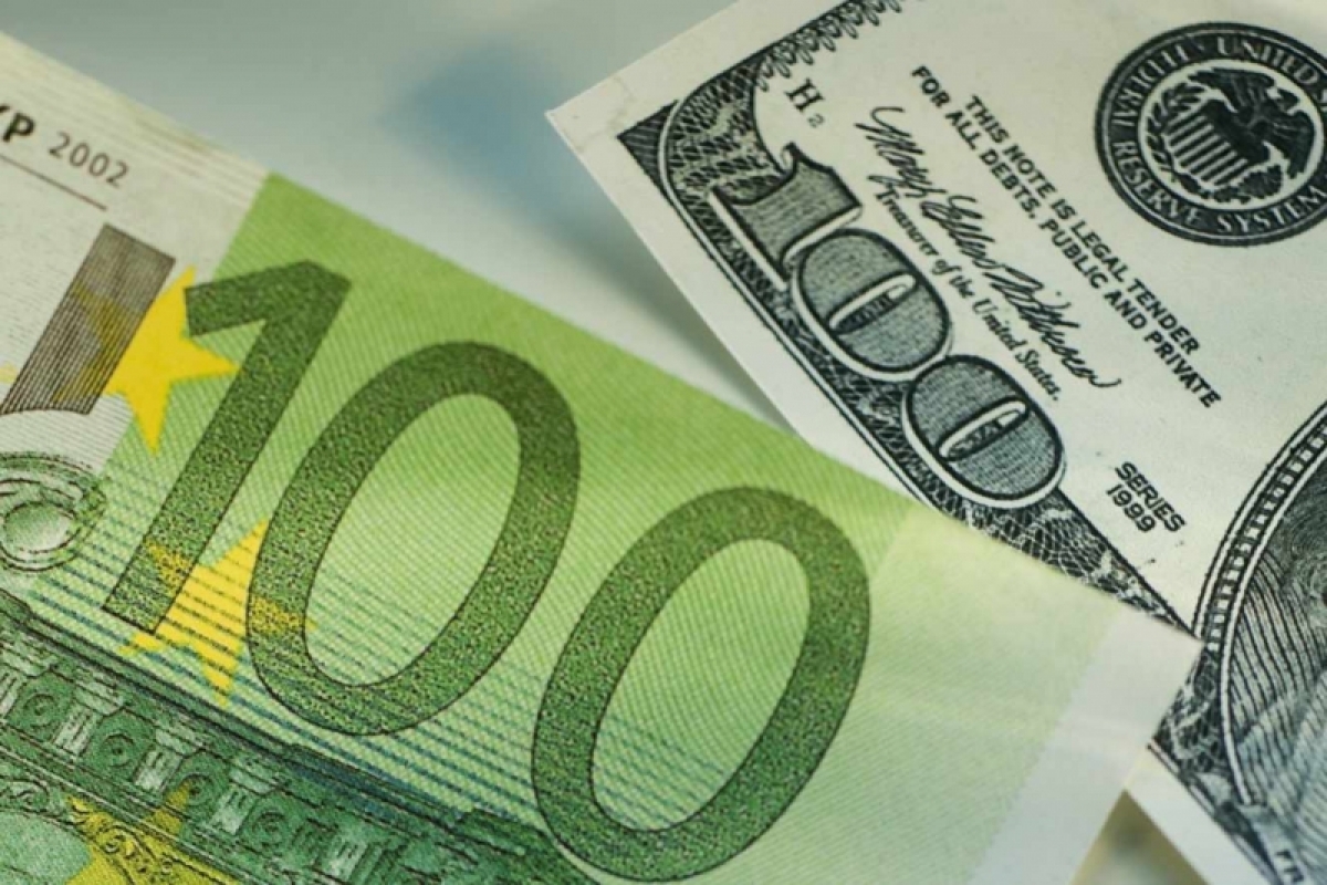 dong euro ngang gia usd sau 20 nam