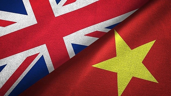 mo duong cho hang viet sang anh nhung ukvfta khong chi co mau hong