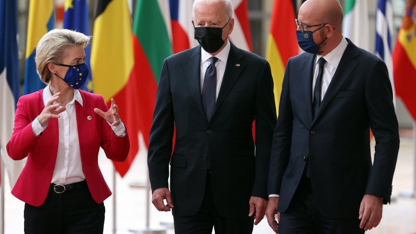 my eu can nghiem tuc ve cong nghe xuyen dai tay duong 1