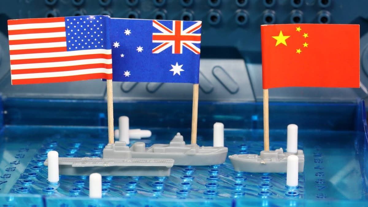my va australia xich lai gan nhau nho chien thuat cua trung quoc